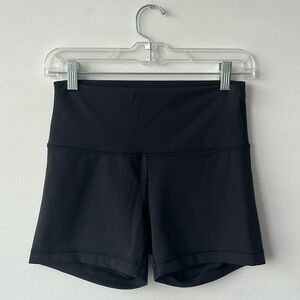 Lululemon Wunder Train short 4”
